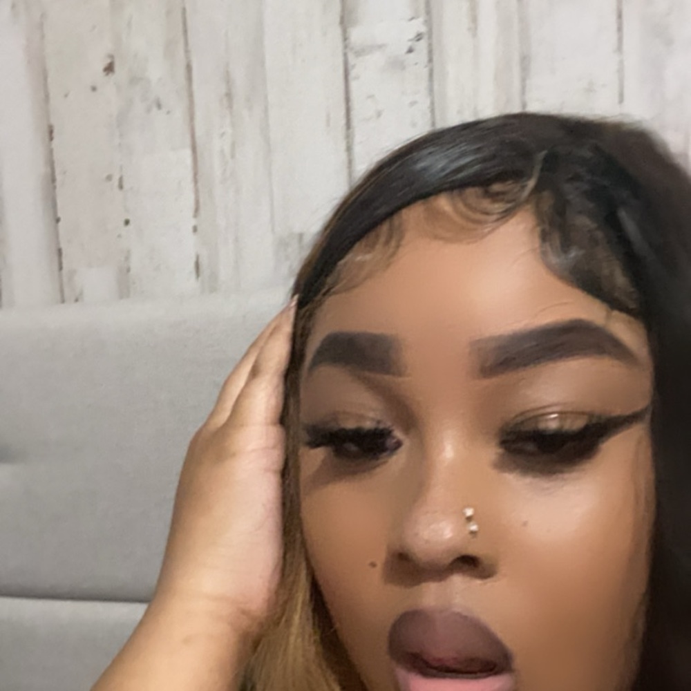 Meet your Posher, Inya